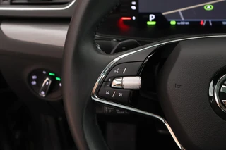 Skoda Superb Combi 1.4 TSI 218pk iV Business Edition Trekhaak Memory Stoelverwarming Virtual Cockpit Navigatie / 18