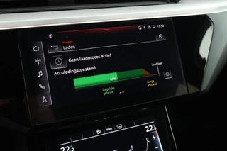 Audi e-tron Sportback S quattro 503pk 95 kWh SOH 93% Panoramadak Trekhaak Leder Matrix LED B&O Memory Keyless Navigatie / 42