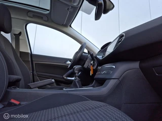 PEUGEOT 308 SW 1.2 PURETECH EXECUTIVE/PANO/LED/TREKHAAK/CARPLAY/CRUISE/LANE ASSIST / 19