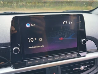 Kia Picanto 1.0 DPi DynamicPlusLine  Rijklaar + Fabrieksgarantie tot 06-2028 “Sinds 1970 | 5.000+ reviews | Score 9,5 | Service zoals ’t hoort” Henk Jongen Auto's in Helmond,  al 50 jaar service zoals 't hoort! / 9