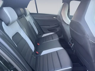 Volkswagen Golf 1.5 eHybrid GTE / 5JR Garantie / Pano / Leer / Trekhaak / Matrix / Keyless / DCC / HUD / 16
