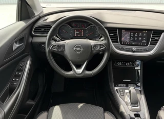 Opel Grandland X 1.6 Turbo Hybrid Business Edition / 30