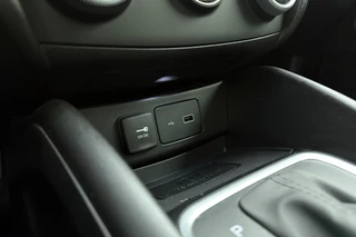 Fiat Tipo Stationwagon Cross 1.5 Hybrid Automaat | Navigatie | Trekhaak | Climate control | Keyless | Dakrails | Camera | Parkeersensoren / 27