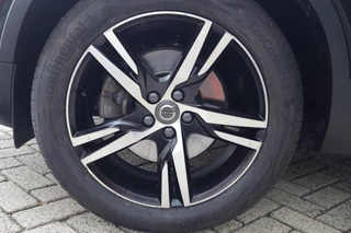 Volvo XC40 T4 Momentum | Stoelverwarming | Trekhaak | Parkeercamera | Keyless / 15