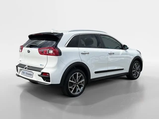 Kia e-Niro ExecutiveLine 64 kWh | Cruise Control | Climate Control | Camera | Navigatie | Stoelverwarming | Stoelventilatie | Stuurverwarming | / 7