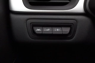 Mitsubishi ASX 1.0 MPI Turbo Intense | Model Captur | Navigatie | Climate control | Camera | Lichtmetalen velgen | Extra getint glas | Parkeersensoren | Cruise control | Lage kilomerstand / 29