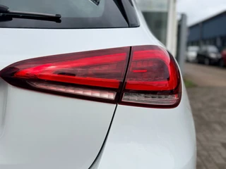 Mercedes-Benz A-Class 160 Advantage I Navigatie I Camera I Cruise contr. I Climate / 12