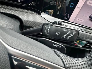 Volkswagen Golf 1.5 ETSI 2x R-LINE BNS+ DSG AUTOMAAT / 19