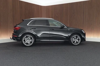 Audi Q3 35 TFSI 150pk Business Edition Trekhaak Camera Stoelverwarming LED Virtual Cockpit Navigatie Panoramadak / 12