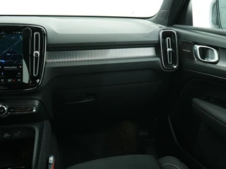 Volvo EX40 SINGLE MOTOR PLUS BLACK EDITION 70 KWH 100% SOH  | Trekhaak | Harman Kardon | Warmtepomp / 13