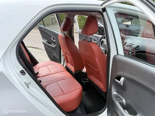 Kia Picanto 1.0 Design Edition rood leer stoel+stuurverw. / 12