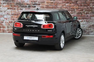 MINI Clubman Cooper Business  / Navigatiesysteem / Bluetooth / Airconditioning / Audio / 17 Inch / Cruise Control / 5