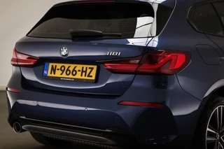 BMW 1-serie 118i Business Edition | SPORT LINE | PANORAMADAK | SPORTSTOELEN | DAB | APPLE / 21