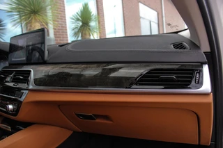BMW 5-serie Touring 540i xDrive High Executive Luxury-Line | 1e eigenaar | Achterasbesturing | Cruise control adaptief | Apple carplay | Adaptief LED | DAB | Panoramadak | HiFi audio / 43