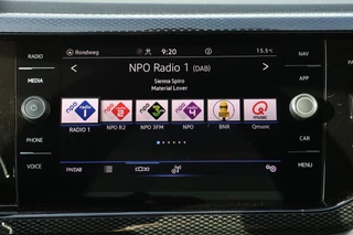 Volkswagen POLO Achteruitrijcamera App-connect Navigatie Parkeersensoren / 22