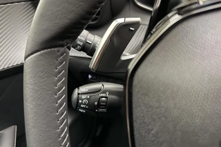Peugeot 208 1.2 Hybrid 110 e-DCS6 Allure | 360° Camera | Navigatie | Apple Carplay & Android Auto | 16'' LM Velgen | Climate Control / 30