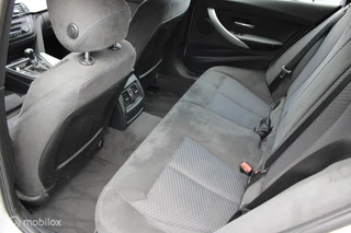 BMW 3-serie Touring 316i M Sport Edition High Executive/Trekhaak/Xenon/Navi/ / 21