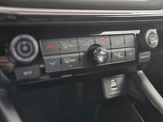 Jeep Compass 4xe 240 Plug-in Hybrid Electric Summit | Apple-Android | Parkeercamera | Stoelventilatie / 18