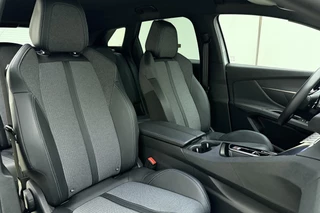Peugeot 3008 1.2 Hybrid 136 Allure | DEMO | Elektr. achterklep | Navigatie | Achteruitrijcamera | Climate Control | Half lederen bekleding | Keyless Entry / 15