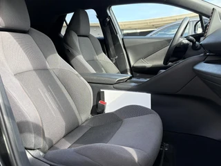 Toyota C-HR 1.8 HYBRID 140 FIRST-EDITION DODEHOEK DETECTIE KEYLESS STUUR&STOELVERW EL-A.KLEP LED DAB / 19