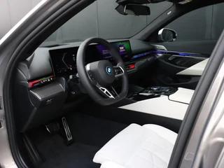 BMW 5-serie Touring 550e xDrive M-SPORT PRO | LEDER | PANO-DAK | HEAD-UP | LEDER | BOWERS & WILKINS | TRAVEL-PAKKET | SURROUND PAKKET | INNOVATIE-PAKKET | ( NWPRIJS 105.000,- ) | SOH 97.4% | / 14