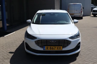 Ford Focus 125PK HYBRID TITANIUM FACELIFT! AD-CRUISE WINTERPACK BLIND-SPOT CLIMA P-SENSOREN KEYLESS ANDROID/APPLE / 9