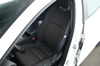 Mazda 3 2.0 e-SkyActiv-G M Hybrid 122  Head Up! Navigatie, Airco / 15