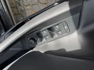 Škoda Kamiq 1.0 TSI Business Edition  Airco-Ecc/Alu wielen/Mistl./Navigatie / 17