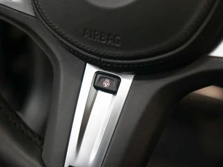 BMW 3 Serie 330e M-Sport Schuifdak | ACC | Harman Kardon / 12