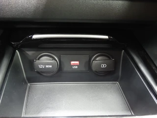 Kia XCeed 1.6 PHEV 142pk DCT6 DynamicLine / 32