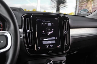 Volvo XC40 1.5 T3 Momentum Pro | 1e eigenaar | NL auto | Inc btw | Cruise control | Climate control | LED | Navigatie | Bluetooth | 18 inch | Trekhaak | Half leer | 163 pk / 27