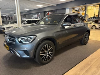 Mercedes-Benz GLC-klasse 300e 4MATIC Premium Plus / trekhaak / sfeer verlichting / panorama-dak / virtual / 9