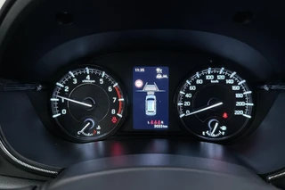 Suzuki Vitara 1.4 Boosterjet Smart Hybrid Style 110pk | Navigatie | Climate Control | Stoelverwarming | Cruise Control Adaptief | Luxe Bekleding | Camera | Dodehoekdetectie / 20