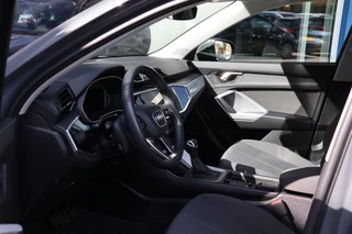 Audi Q3 45 TFSI Hybrid Edition Camera Trekhaak App-connect Stoelverwarming / 19