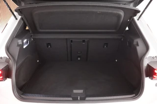 CUPRA Born Performance One 204pk 62 kWh SOH 91% Keyless Stoelverwarming Camera Navigatie ACC / 42