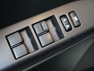 Toyota RAV4 2.5 Hybrid Executive Business / 29