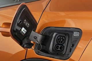 Peugeot e-2008 EV Allure Pack 50 kWh Stoelverwarming Camera Apple CarPlay / 28