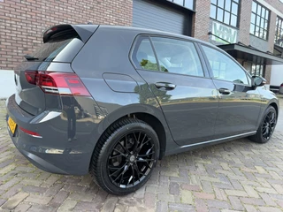 Volkswagen Golf 1.0 TSI / Apple CarPlay-Android / LEDER interieur + Stuur / Licht & Zicht Pakket / ALL-Season / 1e Eigenaar / 2