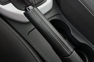 SEAT Arona 1.0 TSI Style Business Connect Automaat Trekhaak Stoelverwarming Virtual LED / 33