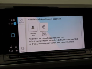 Volkswagen Multivan 1.4 eHybrid L2H1 Style 7-Persoons | Panorama dak | Stoelverwarming | Adaptive Cruise | Trekhaak | Camera | CarPlay | Climatronic | 17 Inch | 21.560 Km !! / 30