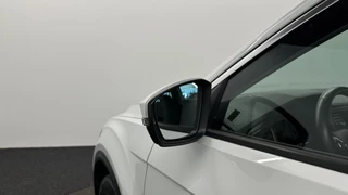Volkswagen T-Roc 1.0 TSI Style Business CARPLAY NAVI ADAPTIEF CRUISE. / 23