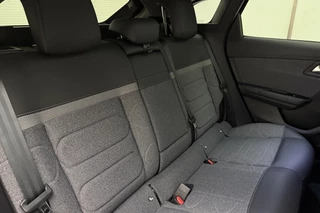 Citroen C5 X 1.2 PureTech Feel 130 PK Automaat | Navigatie | Camera | Keyless | Lichtmetalen velgen | Extra getint glas | Adaptive cruise control | Weinig kilometers / 17