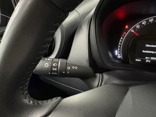 Toyota Aygo X 1.0 VVT-i MT Play/ NL auto/ Eerste eigenaar/ BTW auto/ Achteruitrijcamera / 17