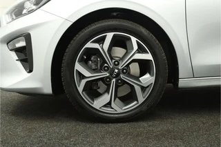 Kia Ceed 1.4 T-GDi ExecutiveLine  - Panoramadak - Stoelverwarming/Verkoeling - Achteruitrijcamera - Trekhaak - All season Banden - Virena Zekerheidspakket t.w.v. €895,- / 16