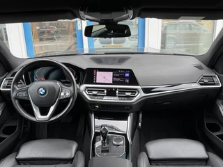 BMW 3 Serie 318i Executive Edition Sport Line I LED I Carplay I Sportstoelen / 2