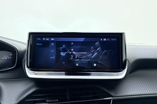 Peugeot 2008 1.2 Turbo 100 Allure | Adaptive Cruise Control | Draadloos Apple Carplay & Android Auto | Parkeersensoren voor & achter | 17'' Lichtmetalen velgen | Full LED / 24