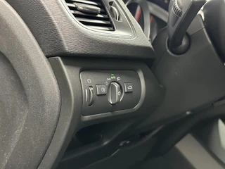 Volvo V40 1.6 T3 Summum  PANO LEER CAMERA NAVIGATIE ECC CRUISE LM. / 23