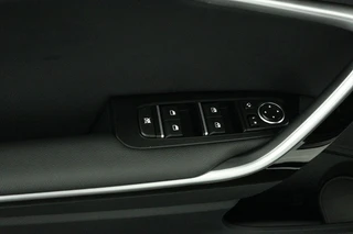 Kia ProCeed 1.5 T-GDi GT-Line Automaat  - Navigatie - Cruise Control - Stoel-/stuurverwarming - Climate Control - Fabrieksgarantie tot 01-2031 / 18