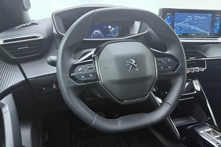Peugeot e-2008 EV Allure Pack 50 kWh | Achteruitrijcamera | Lichtmetalen velgen | Navigatie | Apple Carplay/Android Auto | / 34