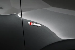Audi Q2 35 TFSI 150pk S-Tronic S Edition Trekhaak Panoramadak ACC Stoelverwarming Keyless Virtual Cockpit 2x S-Line / 38